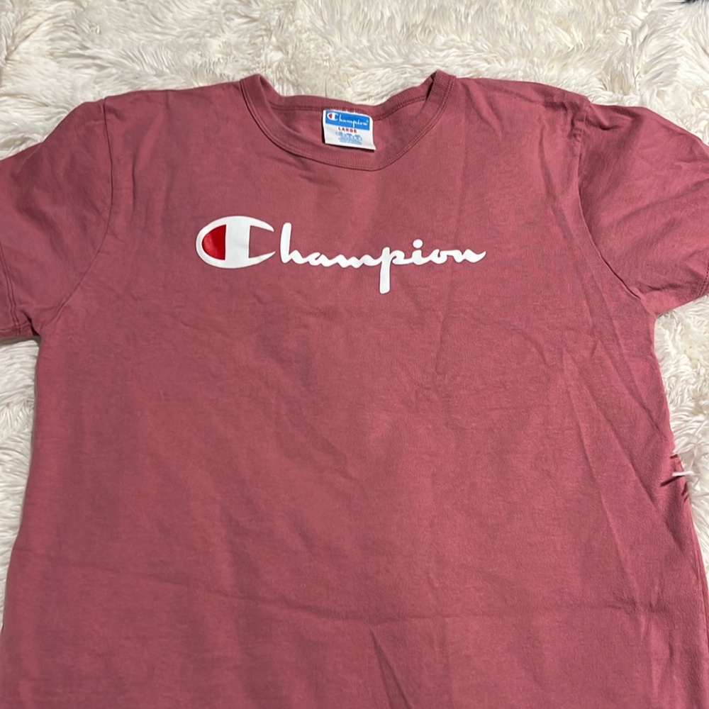 Champion Tee Size Large in Pink